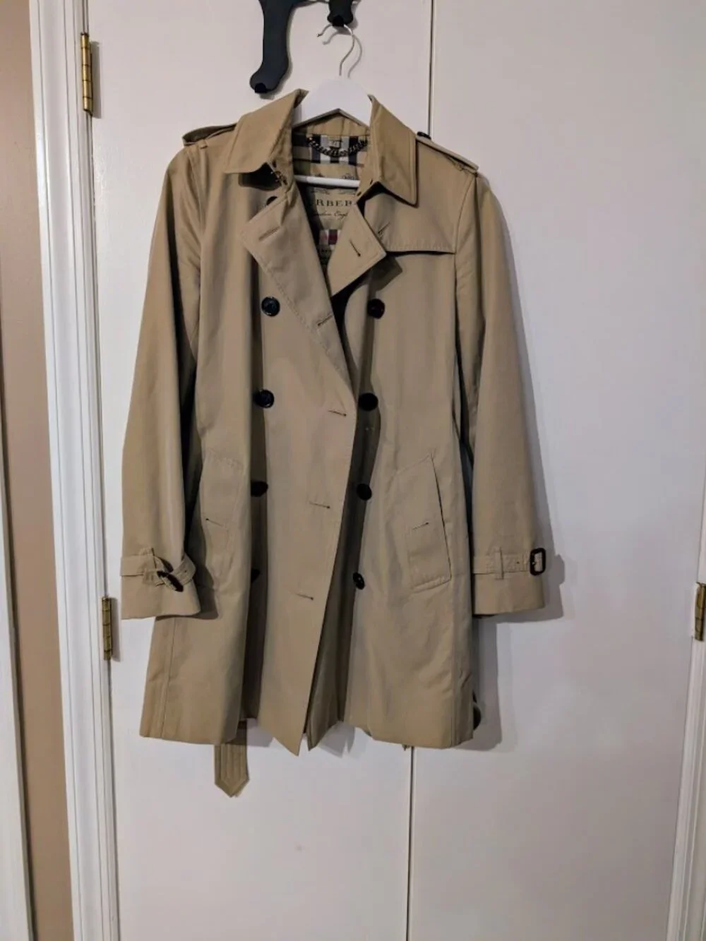 Burberry London Kensington Medium Honey Beige Trench Coat US 6 EUC VINTAGE - Picture 2 of 16